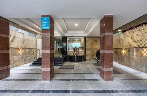 Central Chennai Hotel | Season 4 Residences -T Nagar, Near US Biometrics , Valuvarkottam, Sooriya Hospital Kodambakkam High Road,Mahalingapuram