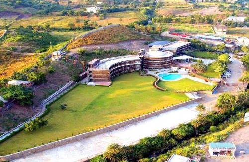 Udaipur Hotel | Seasons Park Resort