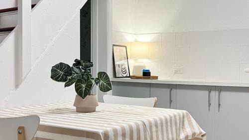 Ashfield Apartment | Self contained House in Ashfield