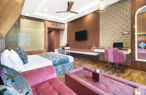 Pahalgam Hotel | Sentosa Cove - A River Front Luxury Resort