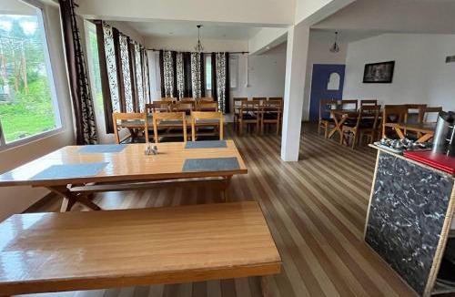 Auli Bed & Breakfast | Shail Shikhar Heritage Inn