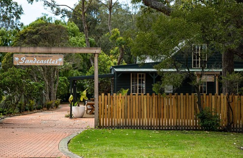 Huskisson Cabin | Shell House - Huskisson
