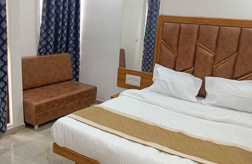 Paldi Hotel | Shera Inn