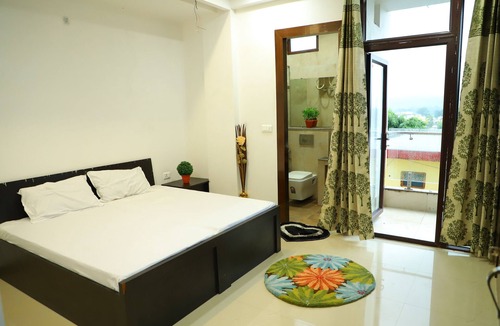 Rishikesh Apartment | Shivoham Yoga Retreat - Spacious and Fully Equipped Apartment in Tranquil Area
