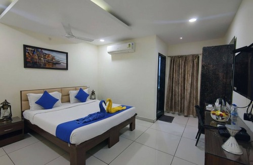 Gachibowli Bed & Breakfast | SHIVOM RESIDENCY