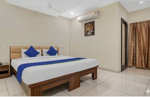 Gachibowli Bed & Breakfast | SHIVOM RESIDENCY