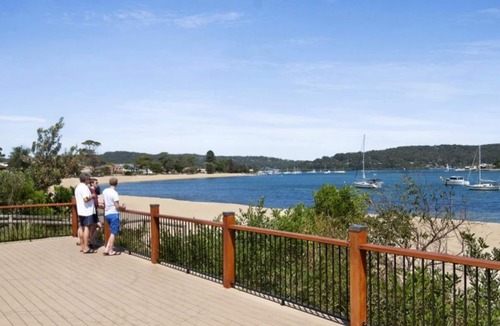 Ettalong Beach Villa | SHORE FUN @ ETTALONG BEACH