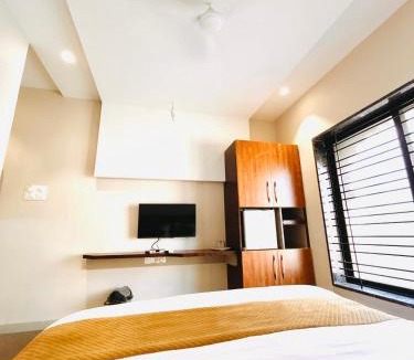 Maheshwar Hotel | Shree Gurukripa Inn