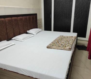 Mathura House | Shree Laddu gopal Home stay