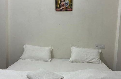 Varanasi House | Shree Radha Madhav Accommodation