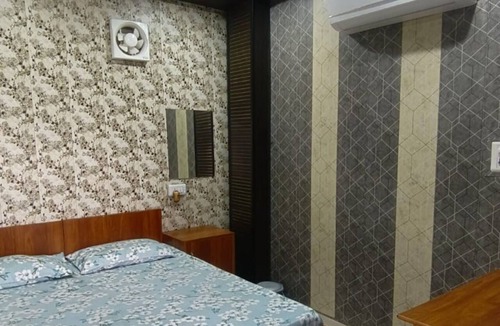 Mainpuri Hotel | Shree Ram Lodge