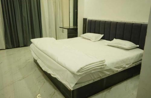 Tuljapur Hotel | Shri Hari Executive Lodge