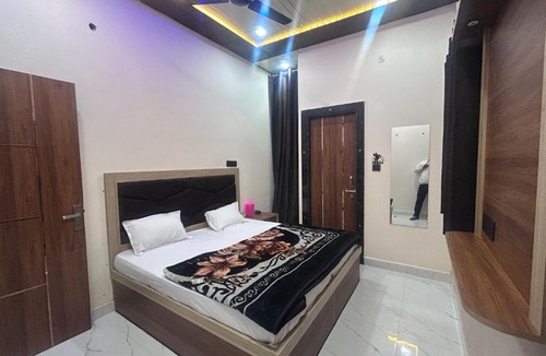 Mathura House | Shri Ladli ji homestay