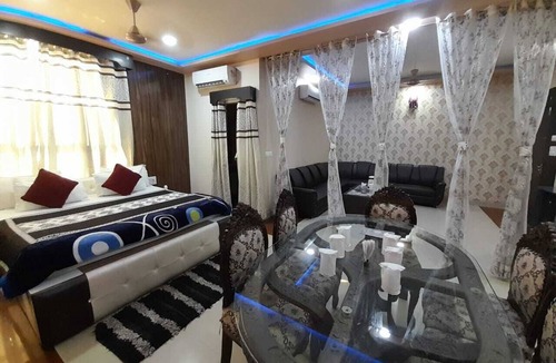 Mau Ranipur Hotel | Shri Sai Palace