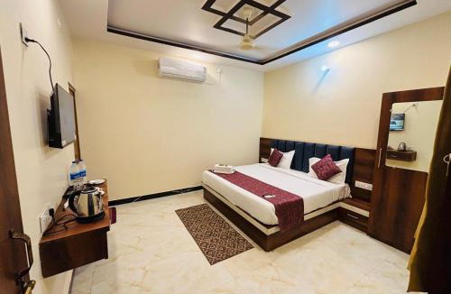 Orchha Hotel | Shri Sarju Palace
