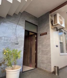 Vrindavan Hotel | Shubh Residency