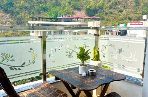 Haridwar Apartment | ShunyaBnB A Calm Stay Near Laxman Jhula