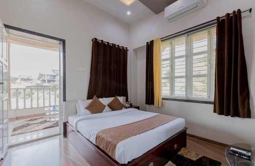 Bhilar Hotel | Silver Galaxy By Joy Suites