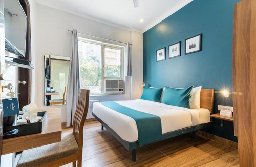Gurugram Hotel | silver key Huda star Mall near appu Ghar