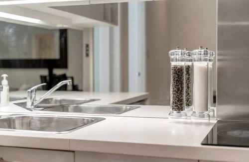 Woolloomooloo Apartment | Simply Sydney City Living off Wharf Roadway