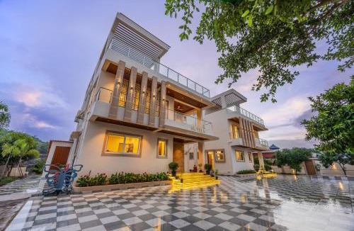 Aamby Valley City Villa | SK Villa 4-BHK Retreat with Private Pool, Sit-Out Views, Near Korigad Fort