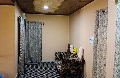 Leh Apartment | Skitsal