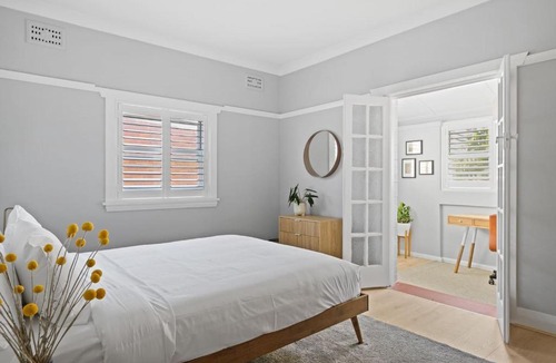 North Bondi Apartment | 'Slate Serenade' A Cosy Bondi Beachside Getaway