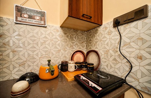 Indore Bed & Breakfast | Sleepo Stay
