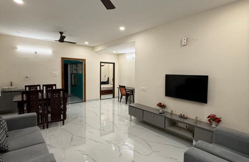 Madhapur Apartment | Slice of Paradise Madhapur 2BHK HitechCity OG Stays