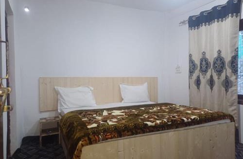 Pahalgam House | SnowCrest Cottage