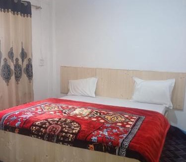 Pahalgam House | SnowCrest Cottage
