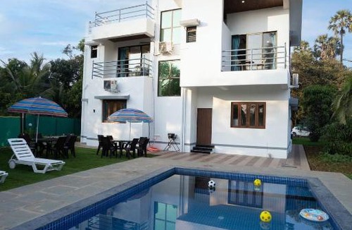 Tarapur House | Сorner of india