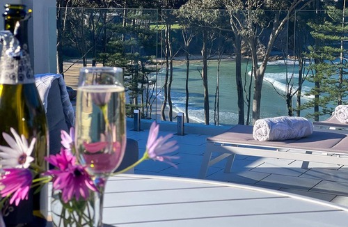 Denhams Beach Apartment | Soulshine Beachside Penthouse, views over Denhams Beach