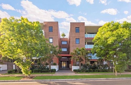 Rouse Hill Apartment | Spacious 2 Bedroom Apt with Parking in Rouse Hill