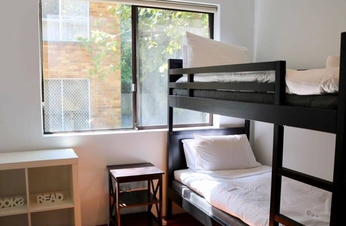 Lane Cove North Apartment | Spacious 3 Bedroom Apartment 20 Min To The CBD