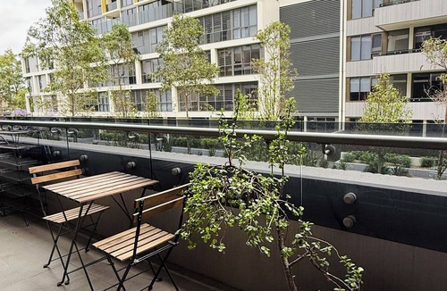 Mascot Apartment | Spacious 3Bed 2Bath 1Car Mascot Apt near airport