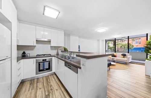Ultimo Apartment | Spacious 3BR Apt w Parking near ICC & Darling Harbour