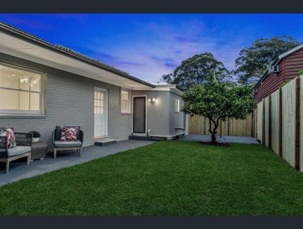 Hornsby House | Spacious 5BD Garden House in Hornsby close 2 train