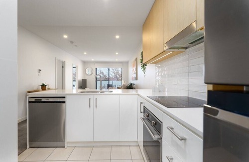 Griffith Apartment | Spacious Inner South Home near Manuka and Kingston
