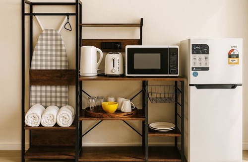 Campbelltown Apartment | Spacious King And Single Room