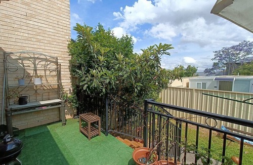 Merrylands House | Spacious Room with Balconyn
