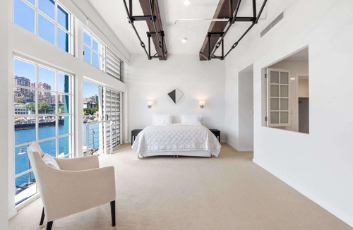 Woolloomooloo Apartment | Spacious Waterfront Luxury at Woolloomooloo Wharf