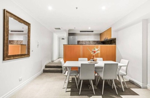 Sydney Central Business District Apartment | Spectacular 1 Bed Apartment in Sydney CBD with Gym