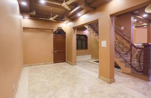 Allahabad Hotel | SPOT ON Hotel Sarojani Villa