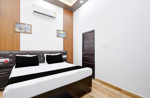 Naini Hotel | SPOT ON Kk Vista