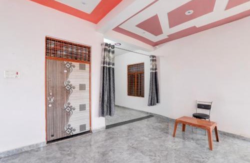 Ghatampur Hotel | SPOT ON Royel Grand Hotel Nabedi