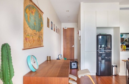 Newtown Apartment | Sprawling Modern City Pad by Sydney Dreams