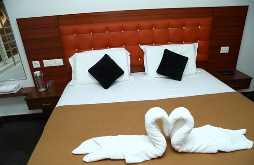 Medavakkam Hotel | Sri Sai Residency
