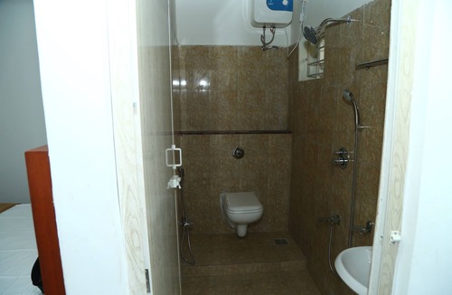 Medavakkam Hotel | Sri Sai Residency