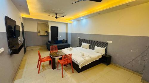 Old Gurgaon Hotel | star key inn hotel
